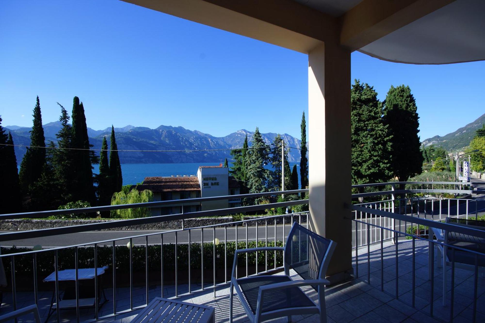 Hotel Casa Serena Малчезине Екстериор снимка